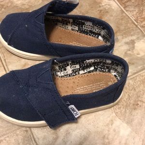 Navy blue Toms